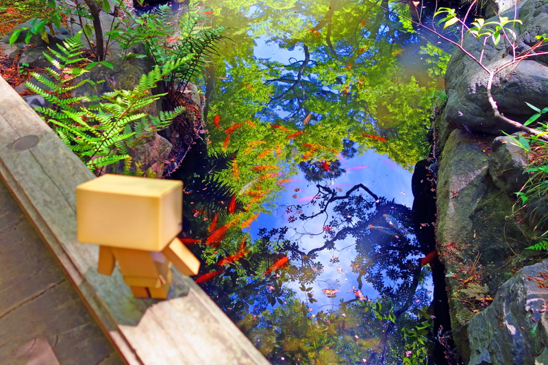 Illustration for article titled An Incredible Look at Japan Through the Eyes of a Little Box Robot